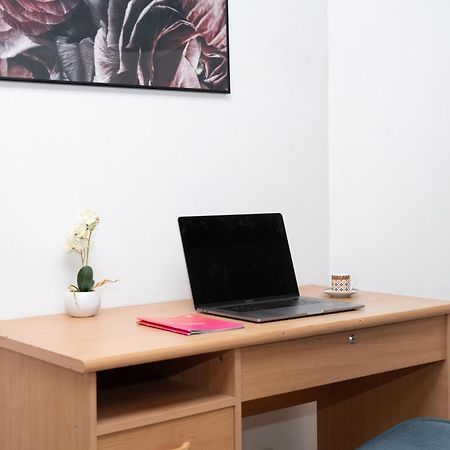 Private Room Монпелие Екстериор снимка